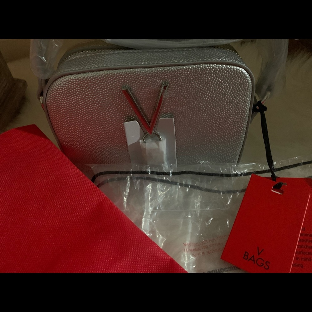 VALENTINO - Picture 3 of 4